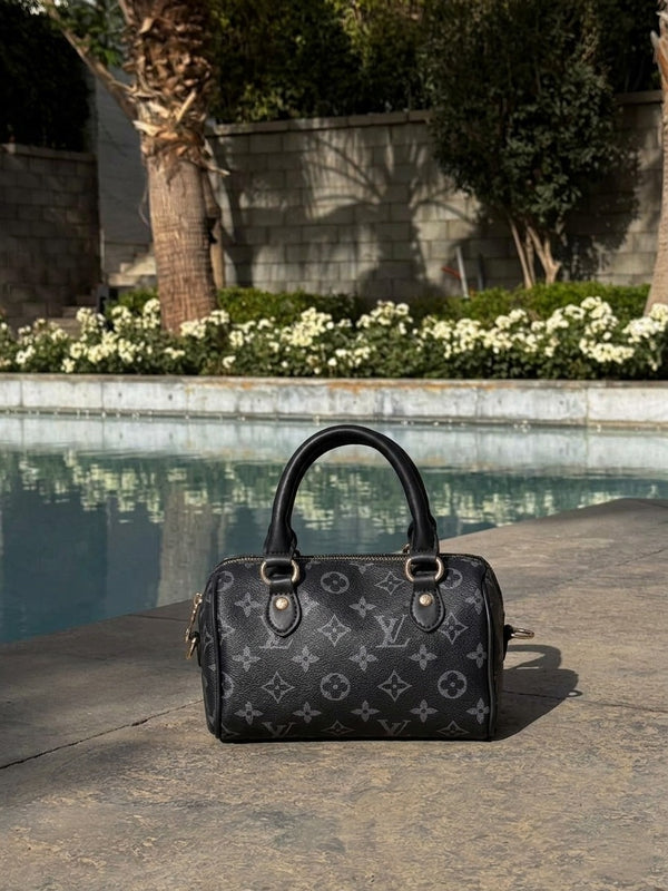 LV BLACK